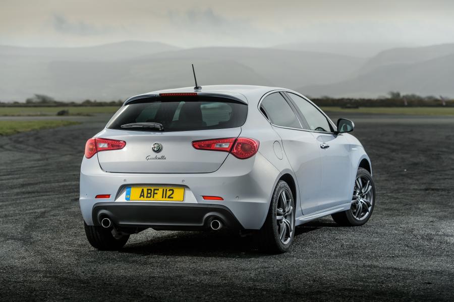  Alfa Romeo Giulietta (940) 2014 года  (UK) (фото 40 из 54)